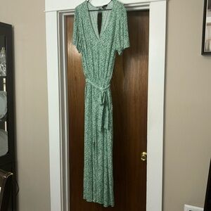 Women’s plus size wide leg jumpsuit